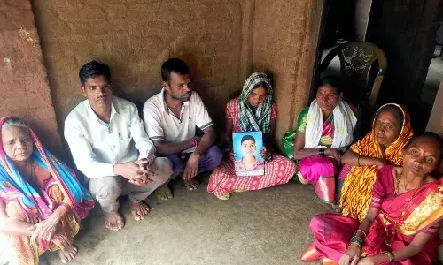 Max Maharashtra Impact: मृत भावेशच्या आईला मिळणार निराधार योजनेचा लाभ Max Maharashtra Impact: मृत भावेशच्या आईला मिळणार निराधार योजनेचा लाभ