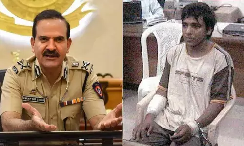 परमबीर सिंह यांनी कसाबचा मोबाईल गायब केला? परमबीर सिंह यांनी कसाबचा मोबाईल गायब केला?