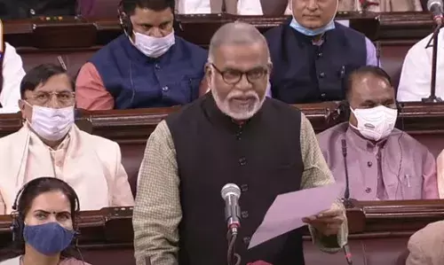 कोरोना लसीचे बुस्टर डोस सुरू करा, नरेंद्र जाधव यांची मागणी