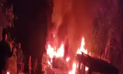 नागालँडमध्ये गोळीबार, गोळीबारात 13 जणांचा मृत्यू संतप्त गावकऱ्यांनी जाळली सुरक्षा दलाची वाहनं