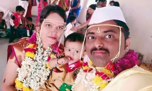 कोरोनामुळे विधवा झालेल्या मुलीसोबत पुन्हा संसार थाटत किशोरने निर्माण केला एक आदर्श कोरोनामुळे विधवा झालेल्या मुलीसोबत पुन्हा संसार थाटत किशोरने निर्माण केला एक आदर्श
