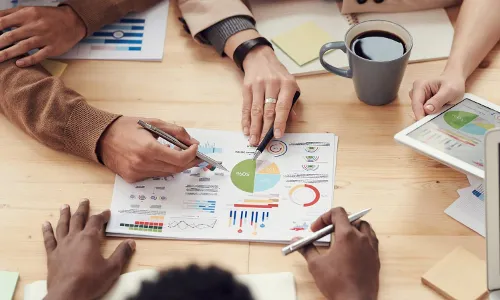 𝐑𝐞𝐬𝐩𝐨𝐧𝐬𝐢𝐛𝐥𝐞 𝐚𝐧𝐝 𝐀𝐜𝐜𝐨𝐮𝐧𝐭𝐚𝐛𝐥𝐞 𝐀𝐝𝐦𝐢𝐧𝐢𝐬𝐭𝐫𝐚𝐭𝐢𝐨𝐧:जबाबदार आणि उत्तरदायी प्रशासन