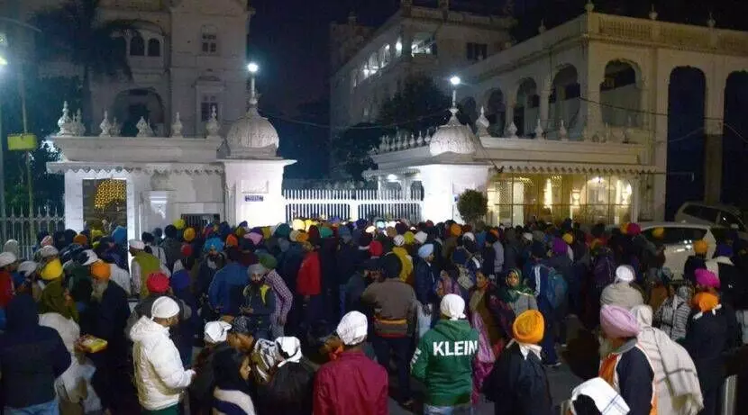 सुवर्ण मंदिरात गुरु ग्रंथ साहिब यांचा अपमान करण्याचा प्रयत्न; जमावाच्या मारहाणीत तरुणाचा मृत्यू