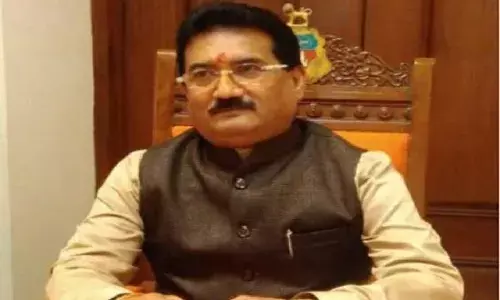 दिवसभर टिवटिव करणारे भाजपचे शेंदाड शिपाई आता गप्प का? - यशवंत जाधव दिवसभर टिवटिव करणारे भाजपचे शेंदाड शिपाई आता गप्प का? - यशवंत जाधव