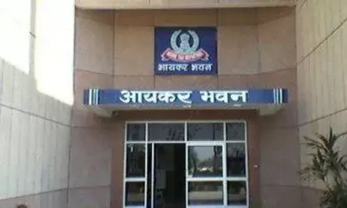 चिनी मोबाईल कंपनीच्या कार्यालयांवर आयकर विभागानचे छापे