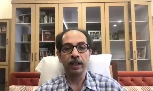 Uddhav Thackeray : ऑपरेशनंतर मुख्यमंत्री एक्टिव्ह, मुंबई महापालिका निवडणुकीसाठी महाआघाडीचे संकेत Uddhav Thackeray : ऑपरेशनंतर मुख्यमंत्री एक्टिव्ह, मुंबई महापालिका निवडणुकीसाठी महाआघाडीचे संकेत