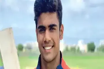 तुळजापूरचा राजवर्धन हंगर्गेकर World Cup खेळण्यासाठी सज्ज! तुळजापूरचा राजवर्धन हंगर्गेकर World Cup खेळण्यासाठी सज्ज!