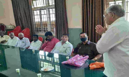 महाराष्ट्र सरकारने तात्काळ सीमाप्रश्नाबाबत उच्चधिकार समितीची बैठक बोलवावी