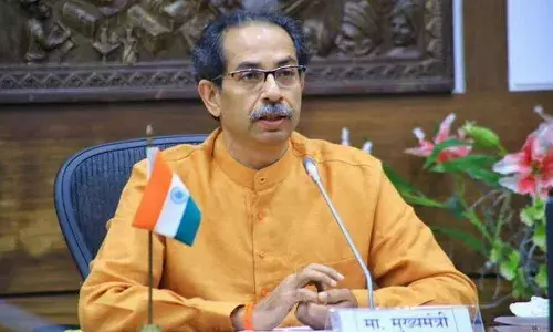 उद्धवा महाराष्ट्र तुझ्या खांद्यावर… उद्धवा महाराष्ट्र तुझ्या खांद्यावर…