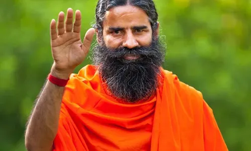 रामदेव बाबा विरोधातील तक्रारीची न्यायालयाकडून दखल, पोलिस चौकशीचे दिले आदेश