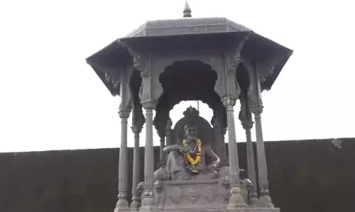 Covid19 : किल्ले रायगडावर पर्यटकांना नो एन्ट्री Covid19 : किल्ले रायगडावर पर्यटकांना नो एन्ट्री