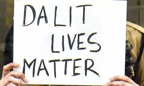 दलित असल्याने वकिलाला घर नाकारल्याचा आरोप, बिल्डरविरुद्ध गुन्हा दाखल दलित असल्याने वकिलाला घर नाकारल्याचा आरोप, बिल्डरविरुद्ध गुन्हा दाखल