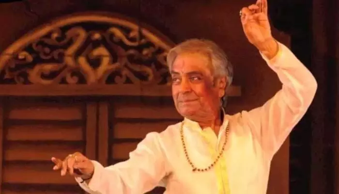 प्रसिद्ध कथ्थक नर्तक पं. बिरजू महाराज यांचे निधन
