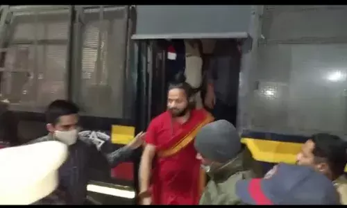 बाबा कालीचारणला १४ दिवसाची न्यायालयीन कोठडी बाबा कालीचारणला १४ दिवसाची न्यायालयीन कोठडी