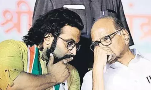Why I killed Gandhi : अमोल कोल्हेंबाबत शरद पवार यांनी सोडले मौन Why I killed Gandhi : अमोल कोल्हेंबाबत शरद पवार यांनी सोडले मौन