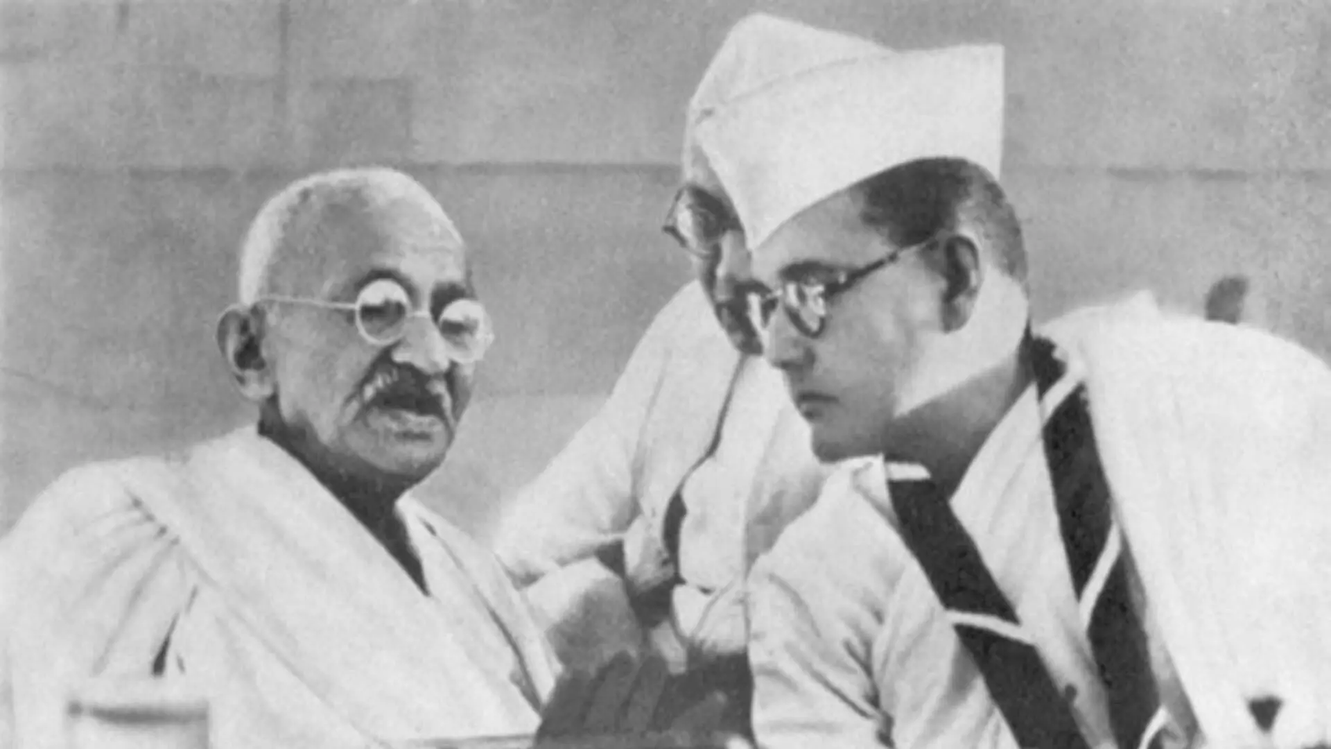 महात्मा गांधी आणि नेताजी सुभाषचंद्र बोस