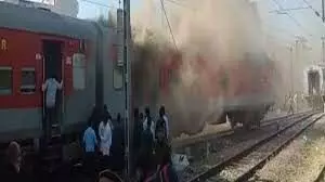 Nandurbar Train Burning : गांधीधाम- पुरी एक्सप्रेसला आग