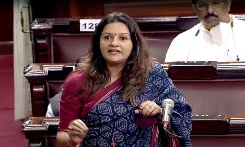 मराठीला अभिजात भाषेचा दर्जा कधी मिळणार? वाचा केंद्र सरकार काय म्हणाले... मराठीला अभिजात भाषेचा दर्जा कधी मिळणार? वाचा केंद्र सरकार काय म्हणाले...