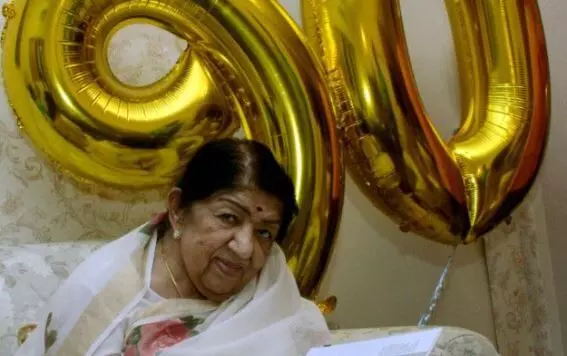 गानसम्राज्ञी लता मंगेशकर यांची प्रकृती पुन्हा गंभीर