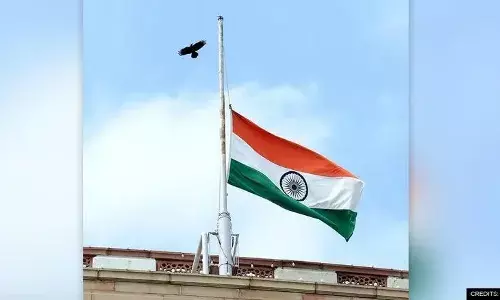 #LataMangeshkar : लता दीदींच्या निधनामुळे २ दिवसांचा दुखवटा, सोमवारी सार्वजनिक सुट्टी #LataMangeshkar : लता दीदींच्या निधनामुळे २ दिवसांचा दुखवटा, सोमवारी सार्वजनिक सुट्टी