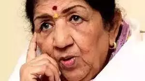 Lata Mangeshkar : स्मारकाचा वाद, राजकारणासाठी शिवाजी पार्कचा बळी नको- मनसे