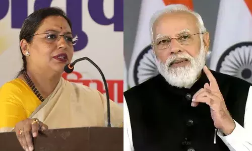 पंतप्रधान मोदींनी व्हाट्सप युनिव्हर्सिटीचे कुलगुरू बनू नये - ॲड. यशोमती ठाकूर पंतप्रधान मोदींनी व्हाट्सप युनिव्हर्सिटीचे कुलगुरू बनू नये - ॲड. यशोमती ठाकूर