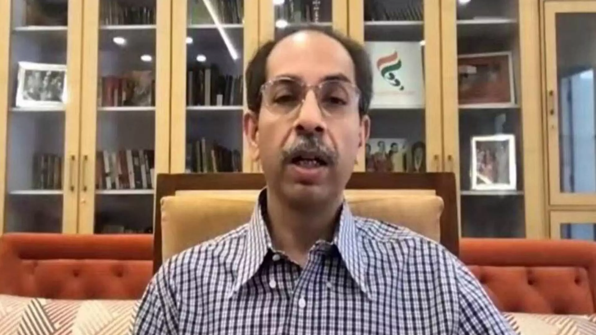 थप्पड देणे आणि खाणे हे आमचे आयुष्य, मुख्यमंत्र्यांच्या विरोधकांना कानपिचक्या