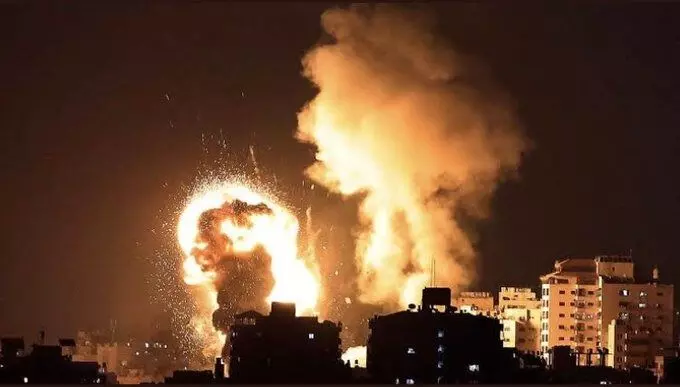 #RussiaUkraineConflict : रशियाचे युक्रेनवर आक्रमण, अनेक शहरांमध्ये बॉम्बहल्ले