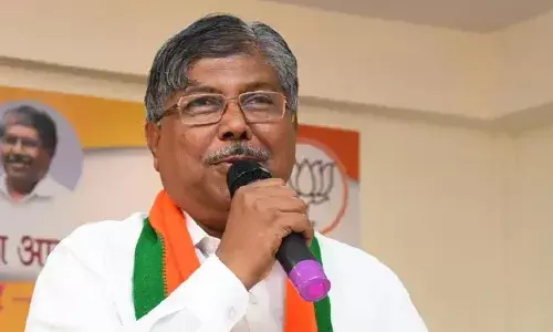 वोरा कमिटीचा अहवाल जाहीर करा : चंद्रकांत पाटील वोरा कमिटीचा अहवाल जाहीर करा : चंद्रकांत पाटील