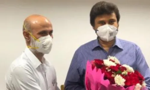 मनुकुमार श्रीवास्तव राज्याचे मुख्य सचिव, संजय पांडे मुंबईचे पोलिस आयुक्त मनुकुमार श्रीवास्तव राज्याचे मुख्य सचिव, संजय पांडे मुंबईचे पोलिस आयुक्त