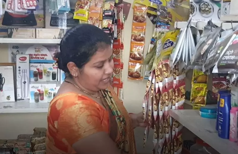 Womans Day : महिलेच्या भगिरथ प्रयत्नातून बचतगट आणि ग्रामोद्योगांना मिळाली हक्काची बाजारपेठ