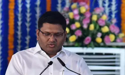 Exclusive : उर्जा राज्यमंत्री प्राजक्त तनपुरे ईडीला का घाबरत नाहीत?