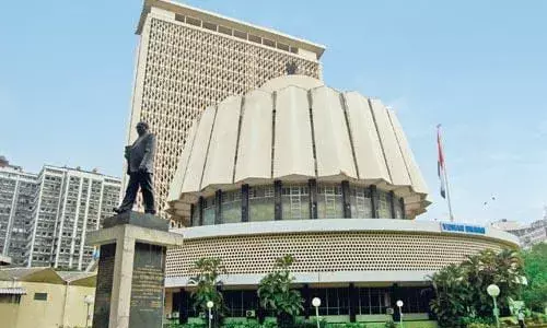 राज्याच्या विकासदरात वाढ: उद्योग, शेती आणि सेवा क्षेत्राचा आलेख उंचावला