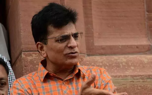 सोमय्यांच्या ट्वीटनंतर शिवसेनेचे टेन्शन वाढले