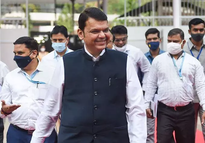 फोन टॅपिंग प्रकरणात देवेंद्र फडणवीस यांना काही सवाल फोन टॅपिंग प्रकरणात देवेंद्र फडणवीस यांना काही सवाल
