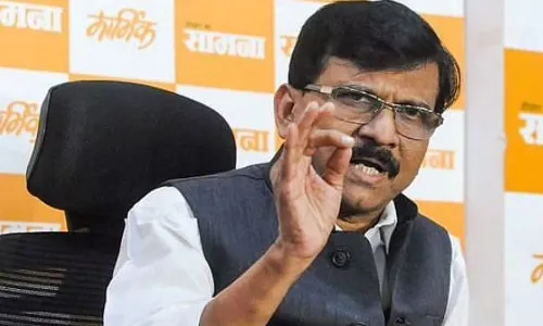 नितीन गडकरी यांना हे मान्य आहे का? संजय राऊत यांचा सवाल नितीन गडकरी यांना हे मान्य आहे का? संजय राऊत यांचा सवाल