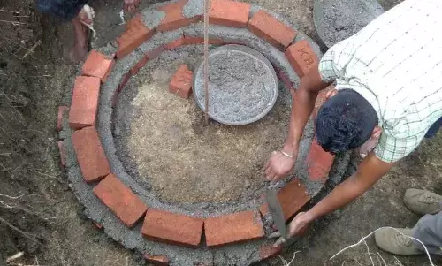 शोषखड्यांचा बरवाडपाडा पॅटर्न शोषखड्यांचा बरवाडपाडा पॅटर्न