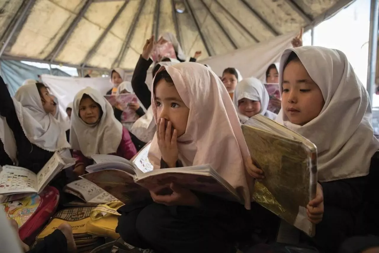 अफगाणिस्तानमध्ये 6 वी च्या पुढे मुलींचं शिक्षण थांबवलं