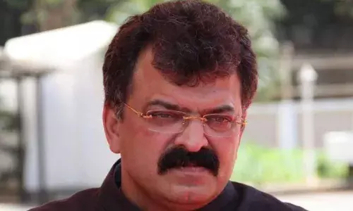आमदारांना मोफत घरं नाही : गृहनिर्माण मंत्री जितेंद्र आव्हाडांचे स्पष्टीकरण आमदारांना मोफत घरं नाही : गृहनिर्माण मंत्री जितेंद्र आव्हाडांचे स्पष्टीकरण