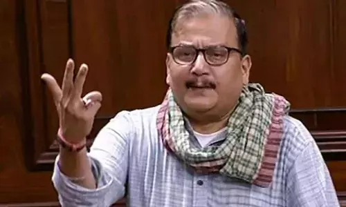 नेम नही सरनेम सबकुछ तय करता है – मनोज कुमार झा नेम नही सरनेम सबकुछ तय करता है – मनोज कुमार झा