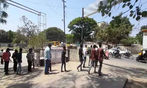 Special Report : दृष्टीबाधितांना मुख्य प्रवाहात आणणारी कार्यशाळा Special Report : दृष्टीबाधितांना मुख्य प्रवाहात आणणारी कार्यशाळा