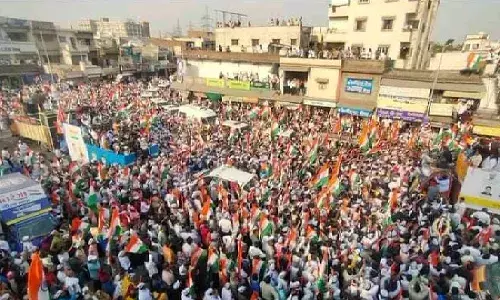 Fact Check : आम आदमी पक्षाच्या रॅलीचा वर्ल्ड रेकॉर्ड, न्यूयॉर्क टाइम्सच्या बातमीत दावा Fact Check : आम आदमी पक्षाच्या रॅलीचा वर्ल्ड रेकॉर्ड, न्यूयॉर्क टाइम्सच्या बातमीत दावा