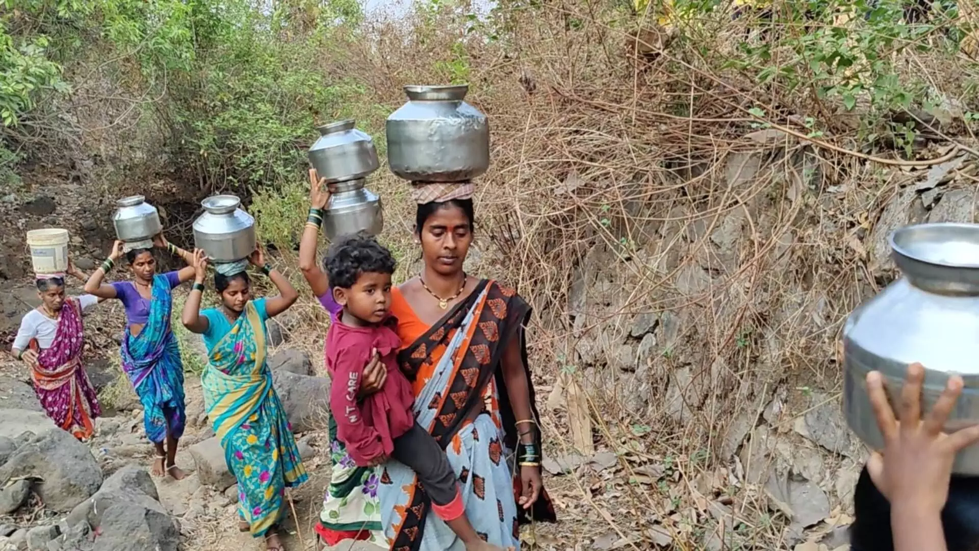 आम्हाला कुणी वाली हाय का न्हाई रं?  सुकेळी धनगरवाडा ग्रामस्थांची आर्त हाक