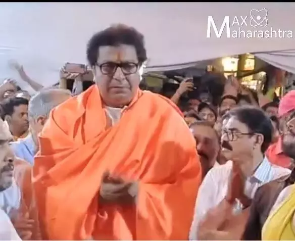 राज ठाकरेंनी दाखवला समजूतदारपणा, अजान संपल्यावर पोहोचले आरतीला