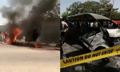 कराची विद्यापीठात महिलेचा आत्मघातकी हल्ला, तीन चिनी नागरिकांसह चार जणांचा मृत्यू कराची विद्यापीठात महिलेचा आत्मघातकी हल्ला, तीन चिनी नागरिकांसह चार जणांचा मृत्यू