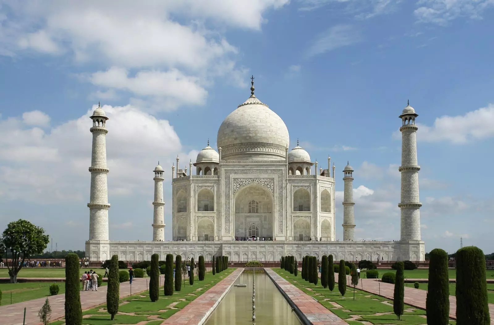 #TajMahal याचिकेवरुन न्यायालयाने खडसावले: म्हणाले उद्या चेंबरमध्ये यांची मागणी कराल?