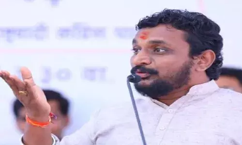 शरद पवारांचे जुने फोटो टाकणाऱ्यांना राजकीय मंकीपॉक्सची बाधा, अमोल मिटकरी यांचा खोचक टोला शरद पवारांचे जुने फोटो टाकणाऱ्यांना राजकीय मंकीपॉक्सची बाधा, अमोल मिटकरी यांचा खोचक टोला