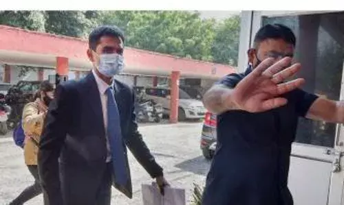 Aryan Khan प्रकरणी समीर वानखेडे संकटात, चौकशीचे आदेश Aryan Khan प्रकरणी समीर वानखेडे संकटात, चौकशीचे आदेश