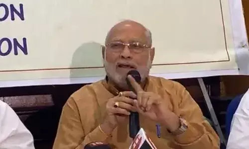 पंतप्रधान नरेंद्र मोदींच्या भावाचा संसदेला घेराव घालण्याचा इशारा पंतप्रधान नरेंद्र मोदींच्या भावाचा संसदेला घेराव घालण्याचा इशारा