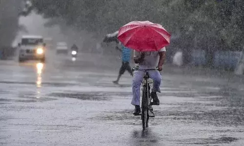 #Monsoon महाराष्ट्रात झेपावला : पुढील तीन दिवसात सर्वत्र पाऊस #Monsoon महाराष्ट्रात झेपावला : पुढील तीन दिवसात सर्वत्र पाऊस